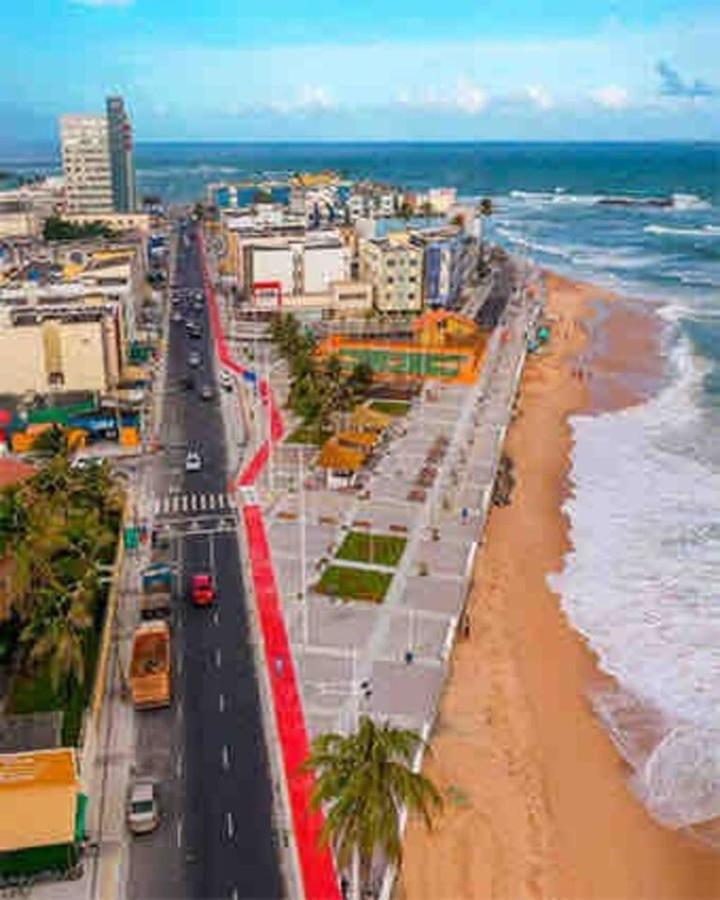 Smart Pituba - Refugio Com Praia E Comercio A Porta *